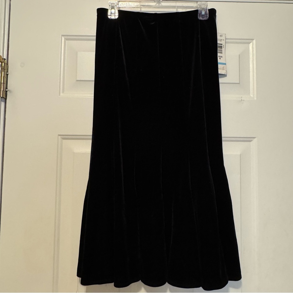 NWT Onyx Nite Black Velvet Midi Skirt Women Medium A-Line Holiday Evening